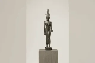 Statuette en bronze de Neith coiffée de la couronne rouge, Metropolitan Museum of Art