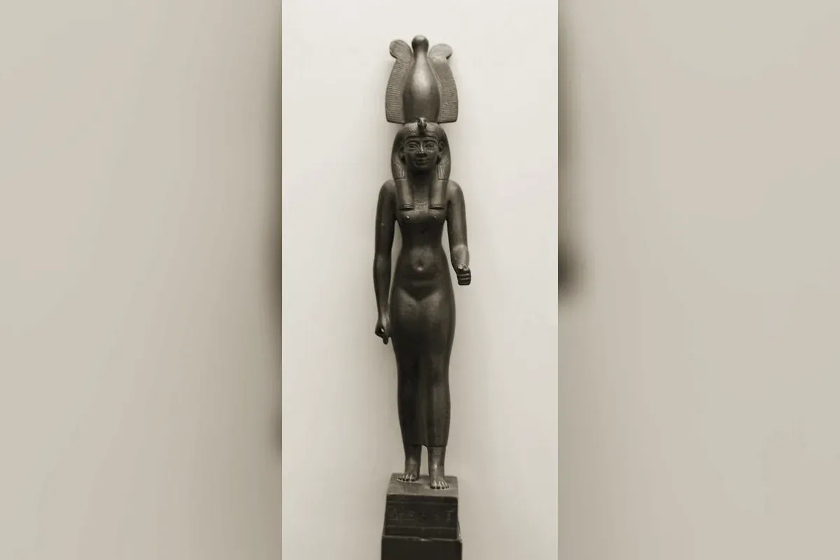 Figurine of Nekhbet, vulture goddess of Upper Egypt, Musée du Louvre