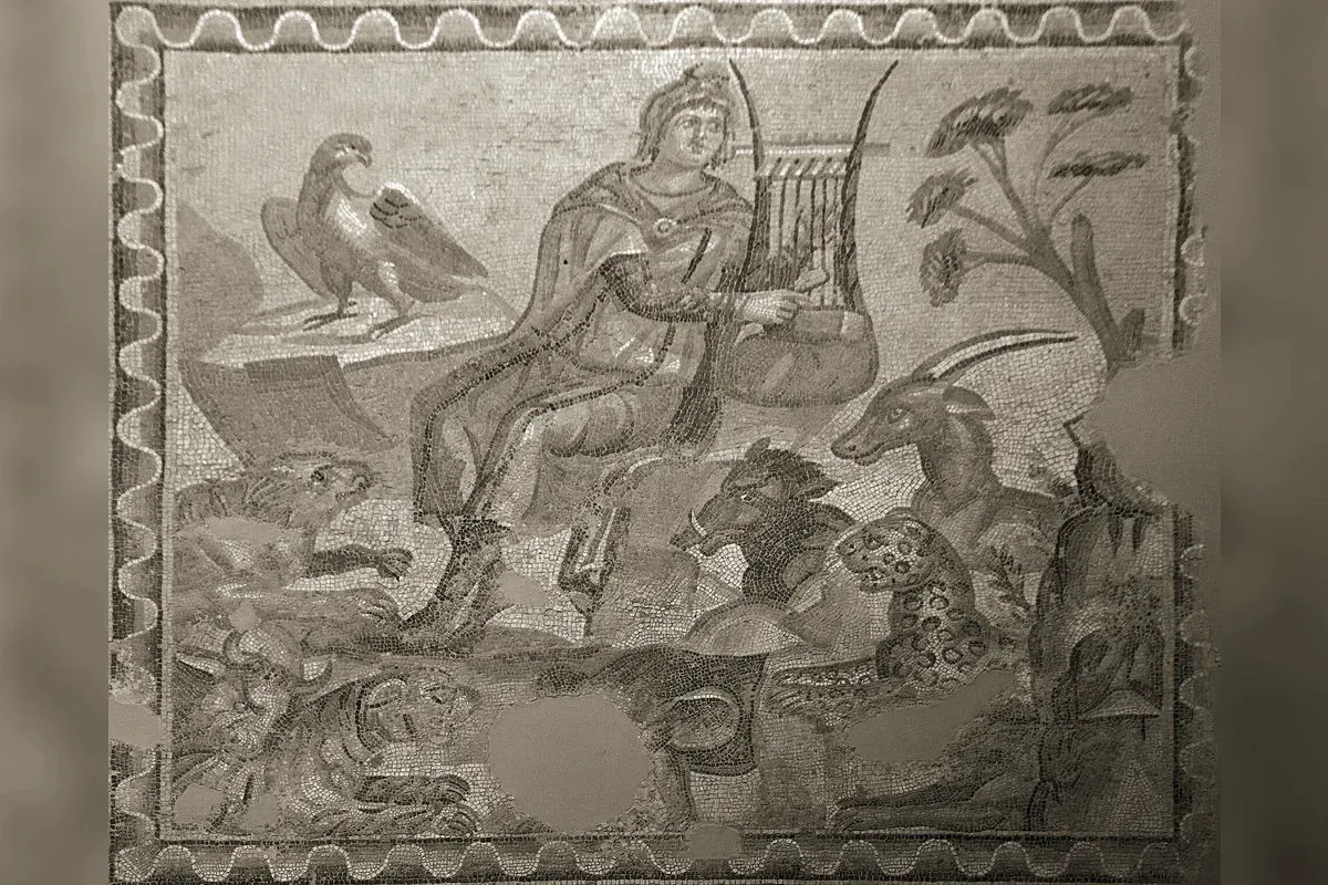 Orphée, fils d'Œagre, charmant les bêtes, mosaïque romaine d'Antioche