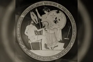 Héphaïstos à sa forge, frappant une enclume divine, céramique grecque antique