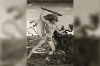 Héraclès tenant sa massue et revêtu de la peau du lion de Némée, sculpture antique