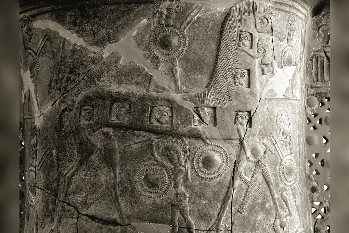 Le cheval de Troie sur le pithos de Mykonos, l'une des plus anciennes représentations connues